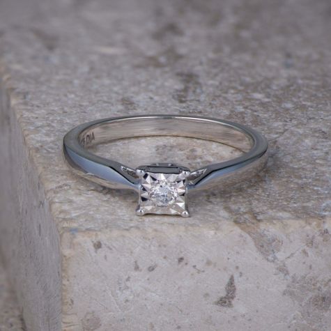 9ct Gold 0.05ct Diamond Solitaire Ring – Size J - Preowned