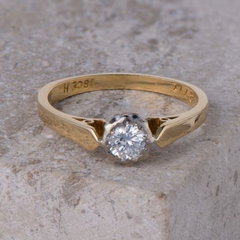 18ct Yellow Gold 0.25ct Diamond Solitaire Ring – Size M – 3g (Pre-Owned)