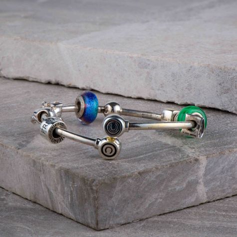 Chamilia Sterling Silver 925 Charm Bracelet – 7 Inch, 33g, Pre-Owned with Murano Glass & Silver Charms – Beautiful Solid Silver Bangle
