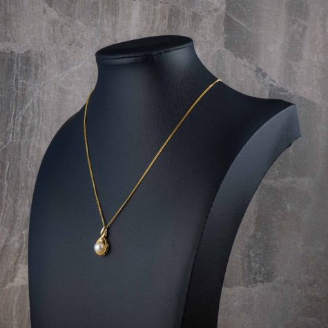 Solid 9ct Yellow Gold Curb Chain Necklace & Pearl Pendant - 16" (Pre-Owned)
