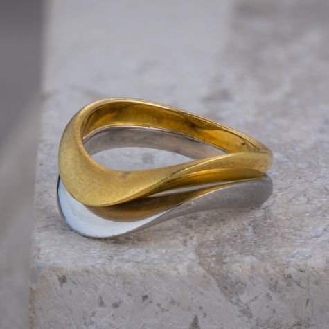 Heavy 18ct Gold & Platinum Modern Crossover Ring – Satin Finish, 8.8g, Size L
