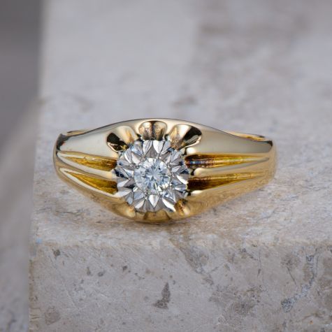 Pre-Owned 18ct Yellow Gold Men’s Diamond Ring – 0.25ct Illusion Set – Size Y (12.8g)