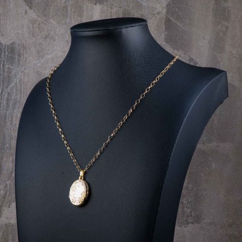 Solid 9ct Gold Floral Engraved Locket & 24" Oval Belcher Chain