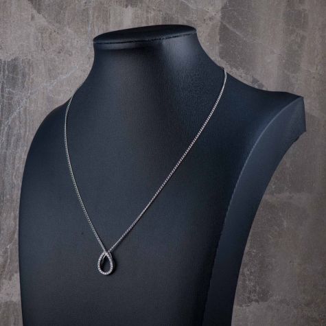 Elegant 9ct Gold Sparkling Drop Pendant Necklace – Timeless & Sophisticated