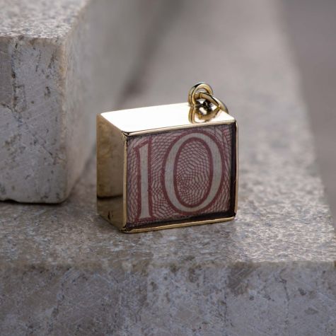Vintage “Break in Case of Emergency” 10 Shilling Note Charm – 9ct Gold