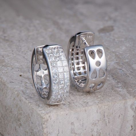 Preowned 18ct White Gold 2.52ct Diamond Huggie Hoop Earrings – Princess Cut Diamond Pavé