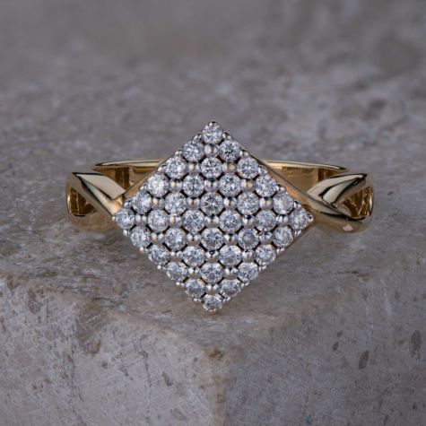 9ct Gold Diamond Cluster Ring – 0.50ct Diamonds – Size O – 3.7g – 13mm Head – Pre-Owned