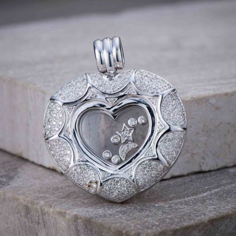 18ct White Gold 1.70ct Diamond Heart Pendant with Floating Moon & Stars – 1.70ct, 20.5g