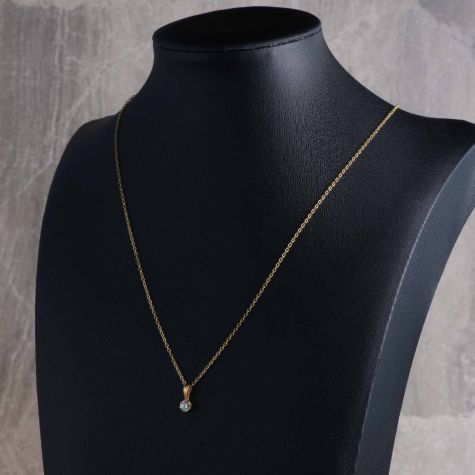 9ct Yellow Gold CZ Crystal Pendant Necklace – 18 Inch – Elegant & Timeless