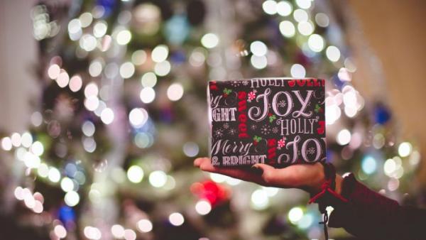 Ultimate Guide - How to Host a Hip-Hop Christmas