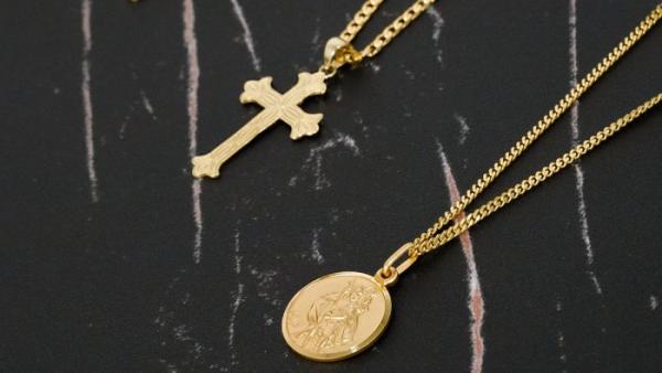 A Guide to Buying Truly Timeless Gold Jewellery