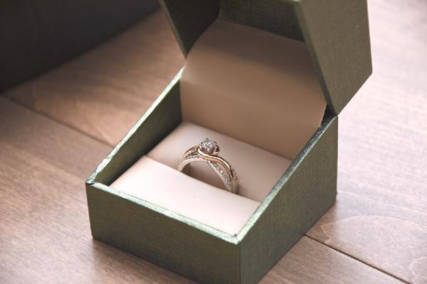 5 Tips & Tricks When Shopping For Jewellery In-Store