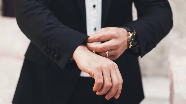 Your Guide To Men's Engagement Rings